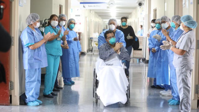 A la fecha, el Minsa reporta alrededor de 13.000 personas hospitalizados con cuadro COVID-19. (Foto: EsSalud)