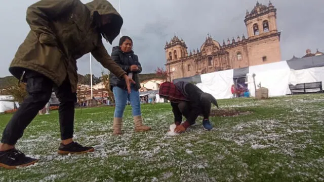 Ciudadanos se emocionaron por granizo. Foto: Alexander Flores/URPI-LR