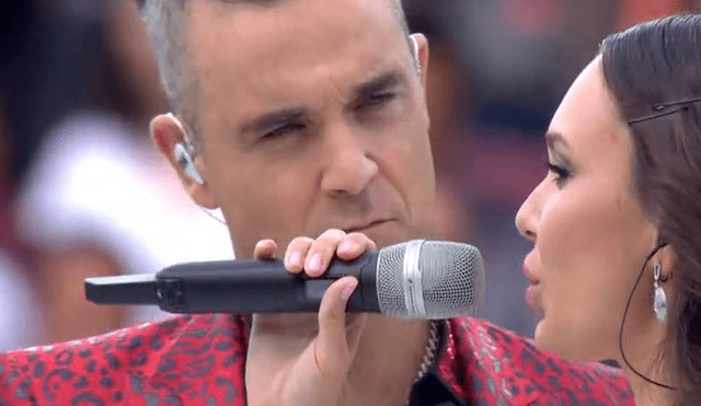 Critican a Robbie Williams por gesto obsceno en inauguración de Rusia 2018 [FOTO]
