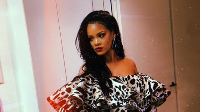 Rihanna asiste a fiesta de Barbados con novedoso look [VIDEO]