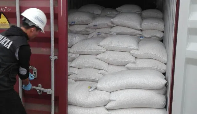  Incautan más de 7 toneladas de insumos destinados a la elaboración de cocaína en el Vraem
