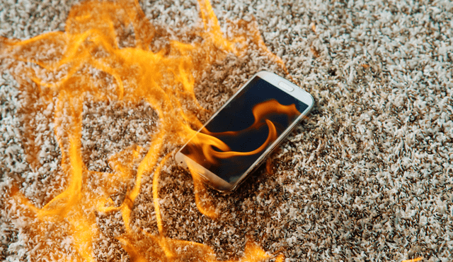 Conoce las razones por las que podría explotar la batería del móvil. | Foto: Shutter