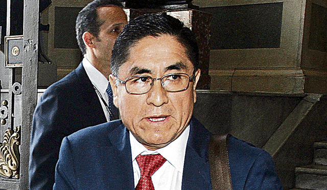 Fujimorismo retrocede en intento de blindaje a César Hinostroza