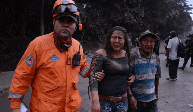 Muerte de niño eleva a 70 las víctimas por erupción volcán en Guatemala [VIDEO]