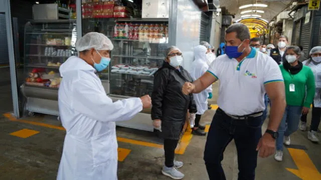 El alcalde del distrito se dirigió al lugar para verificar su estado. Foto: Municipalidad de Surco