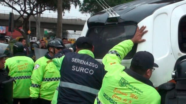 Serenos de Surco intervinieron 2 mototaxis informales. Créditos: Municipalidad de Surco.