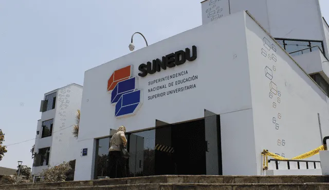 Sunedu otorga licenciamiento a la universidad de Huancavelica y le deniega a la San Andrés.