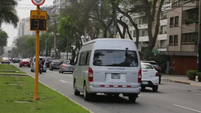 Sensor solar te avisa si es que excediste la velocidad permitida en la vía. (Foto: Municipalidad de San Isidro)