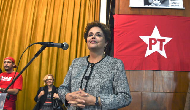 Destituida expresidenta Dilma Rousseff presenta su candidatura al Senado