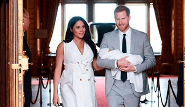 Meghan Markle y príncipe Harry revelan foto inédita del bebé real