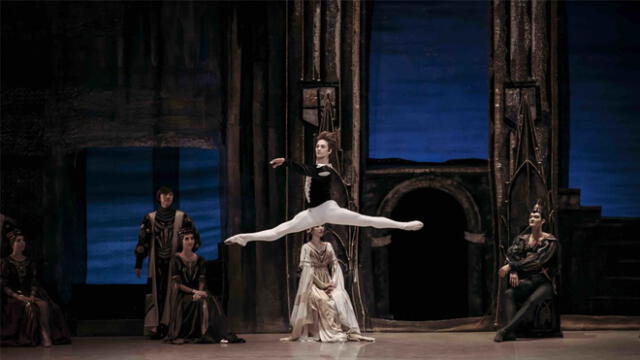 El Ballet Nacional de Corea tenía programada una gira con su performance de El lago de los Cisnes; sin embargo, el brote de covid-19 hizo que todas las fechas de marzo se cancelaran.