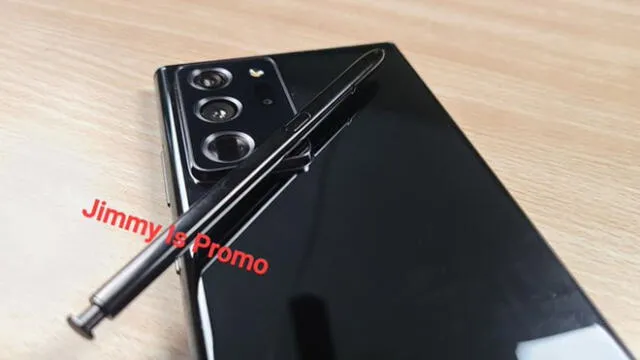 El Samsung Galaxy Note 20 Ultra tiene una triple cámara trasera.