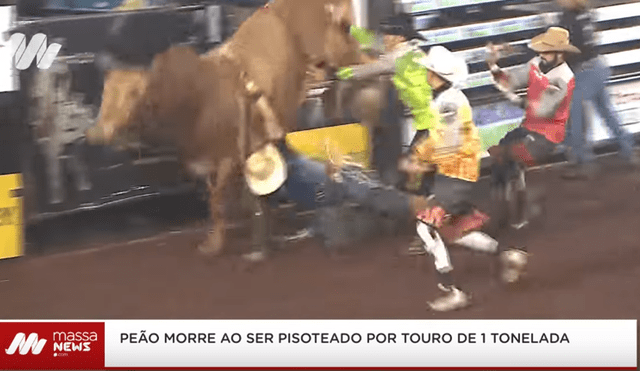 Youtube: El preciso momento en que un jinete muere pisado por un toro [VIDEO]