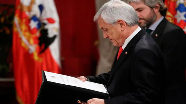 Piñera intentaba aplicar una reforma tributaria que favorecía a los más pudientes. Foto: EFE