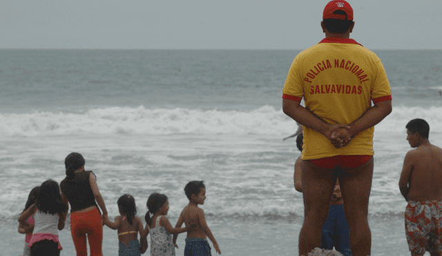 En Navidad, salvavidas rescataron a 25 niños en playas de Lima y Callao