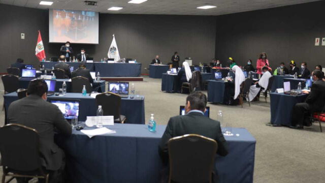 Pleno del Congreso sesiona desde Trujillo, obligando a parlamentarios y trabajadores a trasladarse a esta región. Foto: La República..