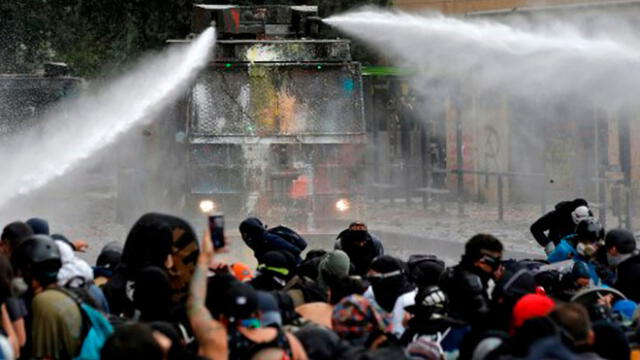 Chile protesta contra su actual mandatario. Foto: AFP.