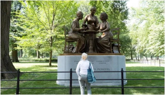 Monumento feministas. (Foto: EFE)