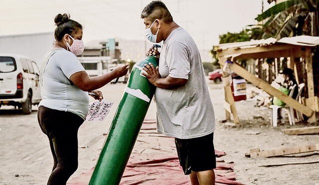 Ojo. Familias deben cuidarse para no buscar después oxígeno. Foto: John Reyes/La República