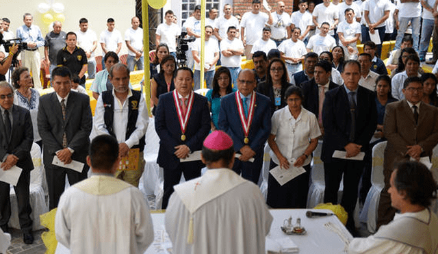 Internos del penal Castro Castro hicieron entrega de ofrendas para el papa Francisco
