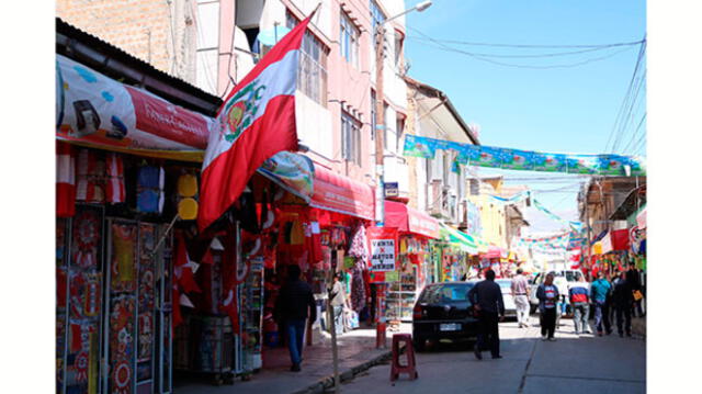 Huancayo dispone embanderamiento de viviendas por aniversario