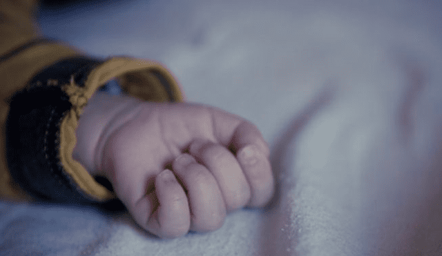 Bebé muere luego que doctores confundieran síntomas de su sepsis con un resfriado