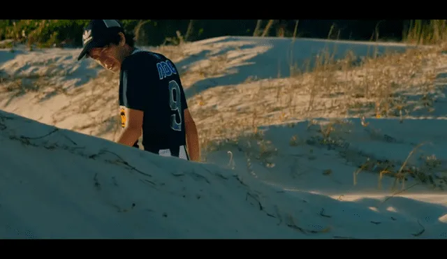 Alianza Lima: camiseta blanquiazul aparece en película uruguaya Los Tiburones. Foto: Captura de video.