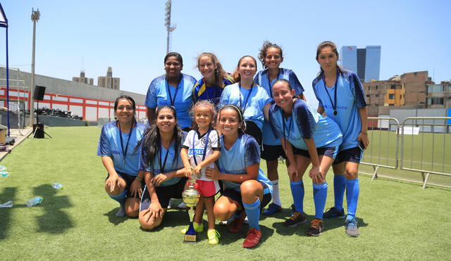 Por el Día de la Mujer: el fútbol impulsa a la igualdad de género