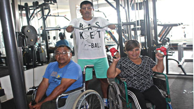 Gimnasio condiciona espacios para personas con discapacidad y adultos mayores