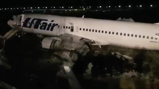 Rusia: 170 pasajeros salvan de morir tras despiste e incendio de avión [VIDEO] 