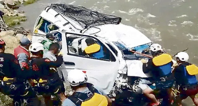 Cusco: Única sobreviviente de accidente en Velille contó cómo salió de minivan tras caer al río