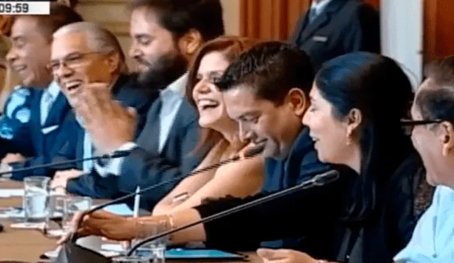 Parlamentarios estallan de risa cuando Letona dice que "no tiene bancada" [VIDEO]