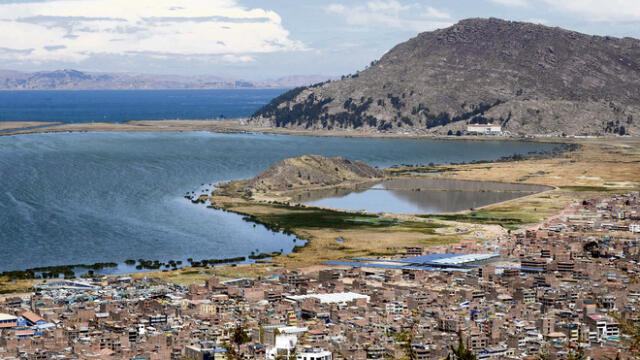 titicaca. La planta para Puno se levantaría en la isla de Espinar, donde está la laguna de oxidación.