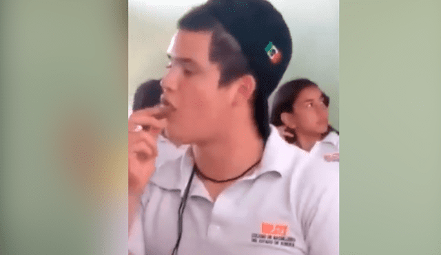 Facebook viral: alumno sorprende con truco que usa para vender golosinas en plena clase [VIDEO]