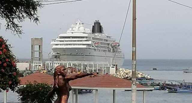 Un crucero con 500 turistas alemanes desembarcó este sábado en el puerto de Ilo.