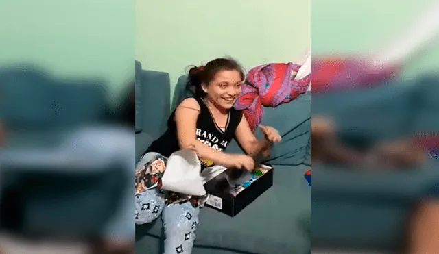 Facebook viral: niña se alegra por el regalo que le da su familia, lo abre y llora de decepción [VIDEO]