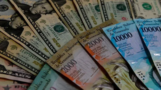 Dólar en Venzuela. Foto: AFP.