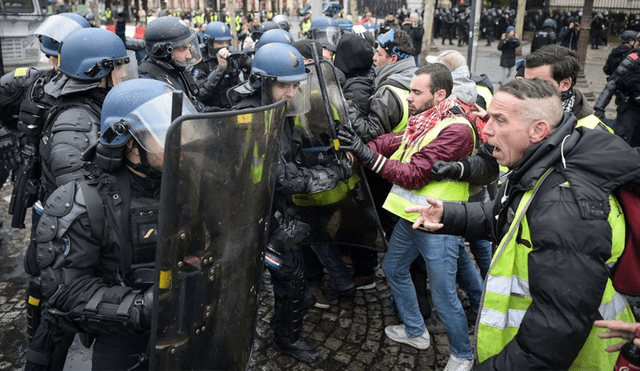Francia: 18 detenidos durante enfrentamientos por alza de precio de combustible [VIDEO] 