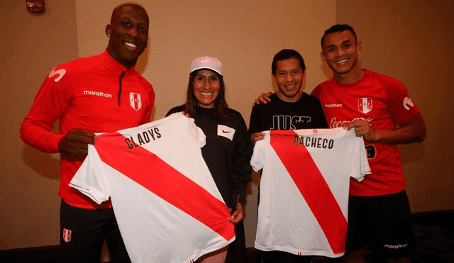 Christian Pacheco y Gladys Tejeda visiitan a la selección peruana previo al partido ante Ecuador.