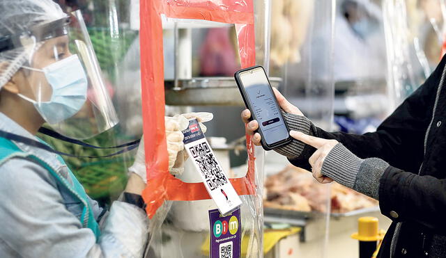 A nivel nacional. Midis apuesta por masificar uso del celular como billetera digital para despegar la inclusión financiera. Foto: Antonio Melgarejo/La República