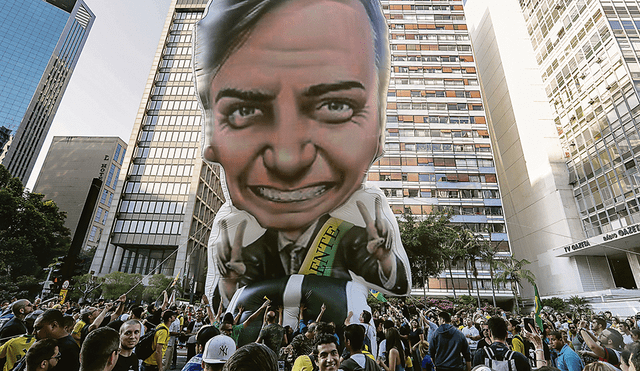 El voto de las mujeres desafía al favorito Jair Bolsonaro