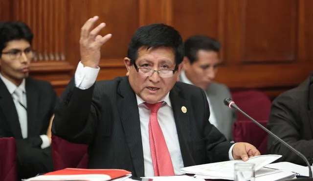Fujimoristas intentaron invalidar denuncias contra Edgar Alarcón   