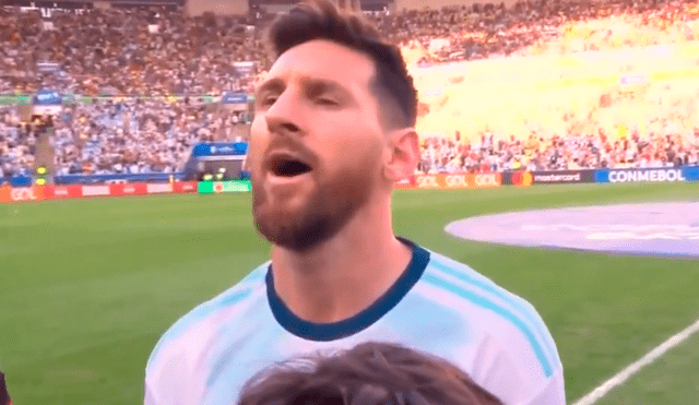 Lionel Messi recitó por primera vez el himno nacional de Argentina en un campo de juego.