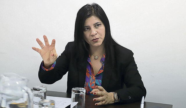 En el clavo. Procuradora Silvana Carrión afirma que nuevo fideicomiso garantiza pago de reparación. Foto: La República