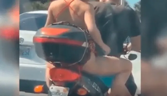 YouTube Viral: mujer iba en una moto y decidió rasurarse las piernas frente a todos [VIDEO]
