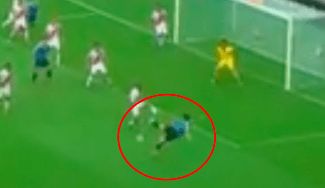 Copa América 20919: Luis Suárez intentó marcar con una 'tijera'. Foto: captura de video