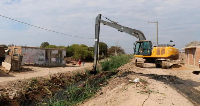 Lambayeque: Peot realiza limpieza y mantenimiento de dren en Monsefú 