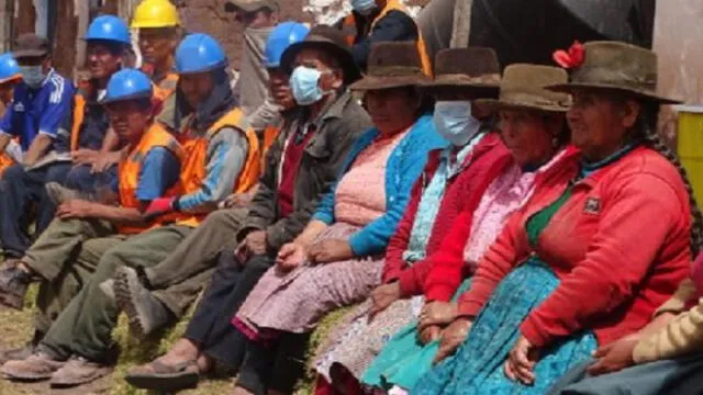 Pobladores podrían presentar escozor en los ojos y dificultades respiratorias a causa del polvo. Foto: Andina