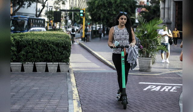 Ministerio de Transportes prohíbe scoorters eléctricos en veredas y pasos peatonales 