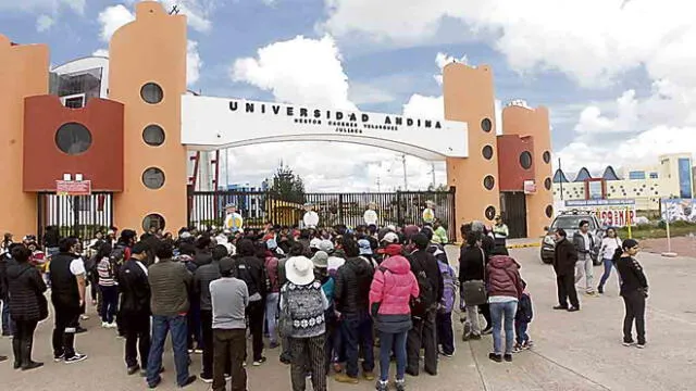 ERA DE ESPERARSE. Universidad Andina afrontaba una serie de falencias. No se contaba con docentes de calidad y sus laboratorios no eran acordes a la educación superior.